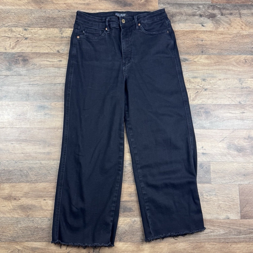 Judy Blue Jeans 11/30 Black High Waist Cropped Wide Leg Raw Hem - Picture 2 of 12